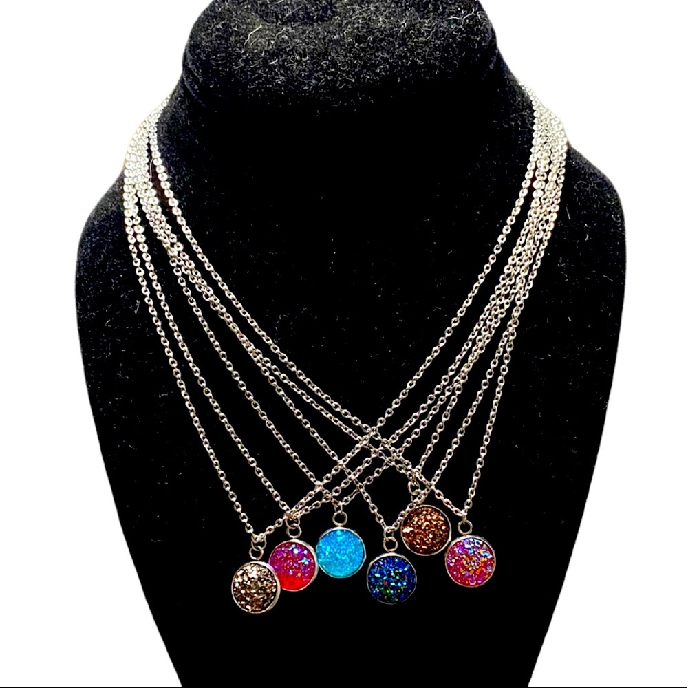 Small round druzy necklace